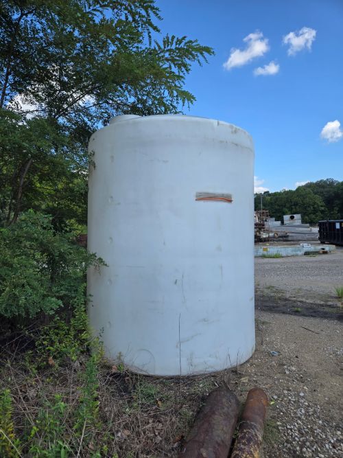 3000 Gallon Plastic Tank